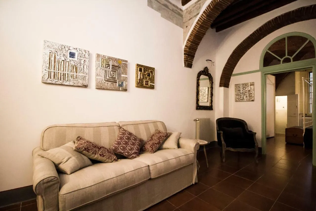 Innpisarentals 2 - Pisa Shabby Flat
